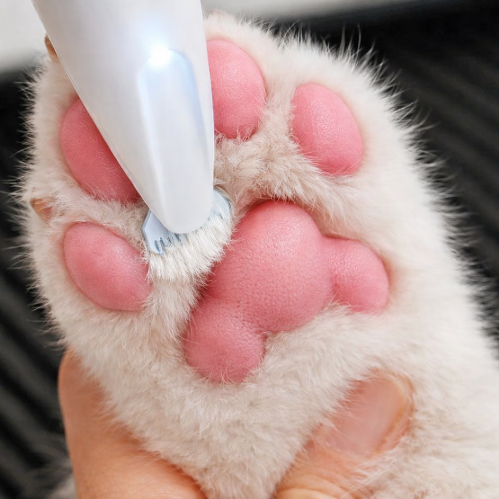 PurrTrim™ Stressfri & Säker Trimning för Känsliga Katter